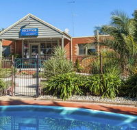 COMFORT INN COACH AND BUSHMANS - Accommodation Resorts