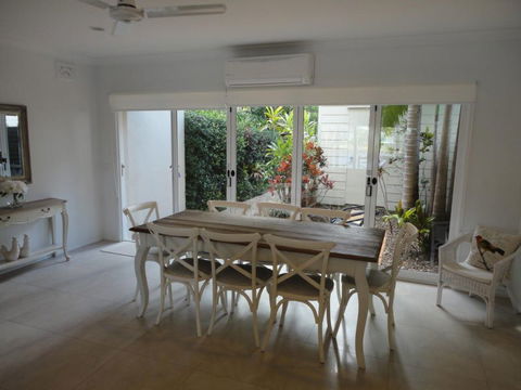 Noosa Entrance Waterfront Resort - Accommodation Resorts 0