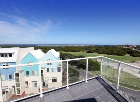 Lady Bay Resort - Accommodation Resorts 3