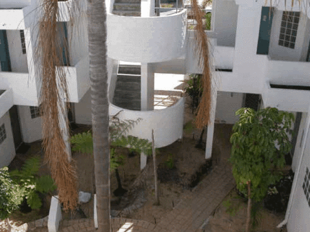 Cambridge Atrium - Accommodation Resorts 4