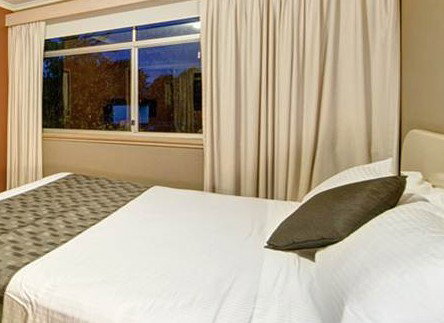 The Statesman Hotel - Accommodation Resorts 1