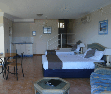 Sunlit Waters Studio Apartments - Accommodation Resorts 3