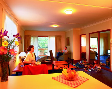 Oxley Court Serviced Apartments - Accommodation Resorts 0