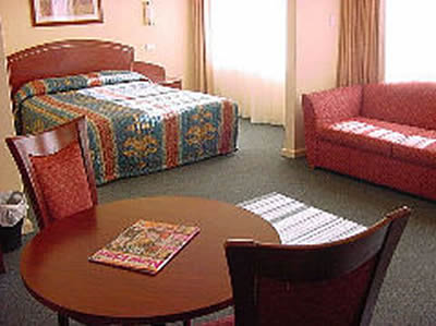 Embassy Motel - Accommodation Resorts 0