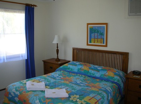 Palm View Holiday Apartments - Accommodation Resorts 1