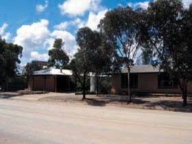 Outback Chapmanton Motor Inn - Accommodation Resorts 1