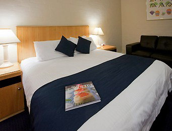 Ibis Styles Canberra Narrabundah - Accommodation Resorts 1