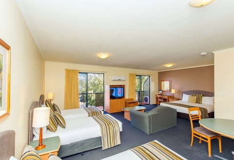Alpha Hotel Canberra - Accommodation Resorts 4