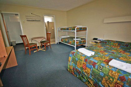 Red Cedars Motel - Accommodation Resorts 2