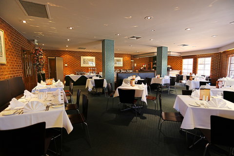 Quality Hotel Melbourne Airport - Accommodation Resorts 5