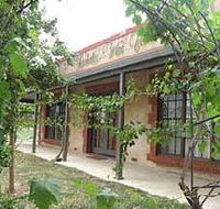 Under the Vines - Accommodation Resorts