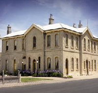 The Customs House - Accommodation Resorts