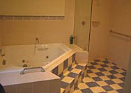 Naracoorte Cottages - MacDonnell House - Accommodation Resorts 4
