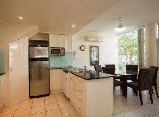 Tropical Nites - Accommodation Resorts 3