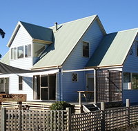 The Big Blue Retreat - Accommodation Resorts