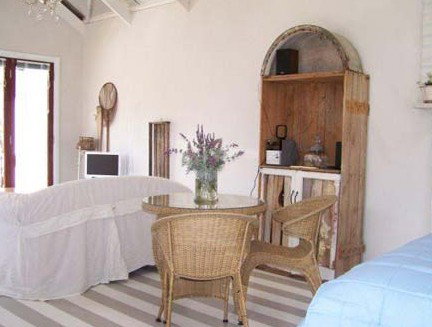 Flotsam Studio - Accommodation Resorts 4