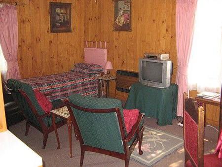 The Grove - Accommodation Resorts 1