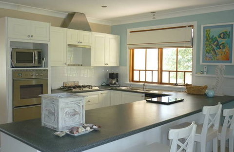 By The Bay - Accommodation Resorts 4