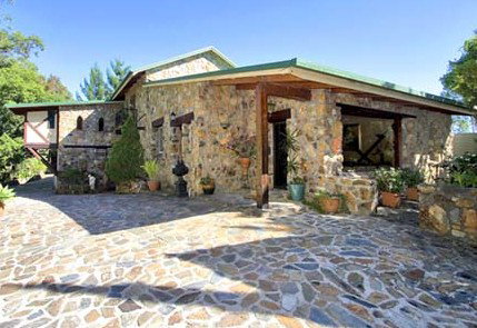 Castle On The Hill Bed And Breakfast - Accommodation Resorts 3
