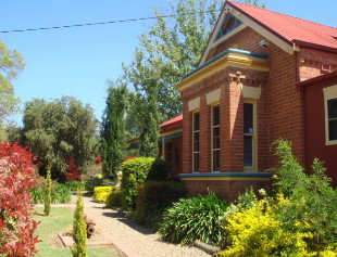 Tumut Accommodation Sefton House - Accommodation Resorts 2