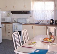 Azalea Cottage - Accommodation Resorts