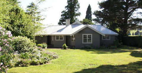 Book Barn Cottage - Accommodation Resorts 5