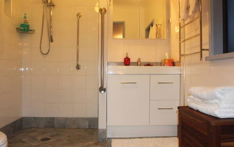Clyde Cottage - Accommodation Resorts 3
