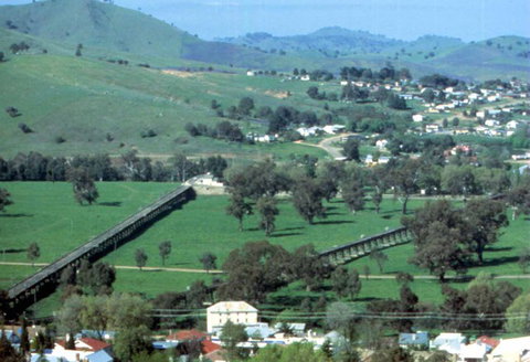 Auto Cabins And Motel - Accommodation Resorts 0