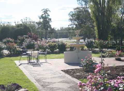 Newell Motor Inn - Accommodation Resorts 4