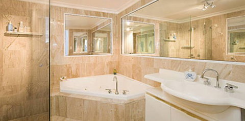 Absolute Beachfront Manly Bed And Breakfast - Accommodation Resorts 2