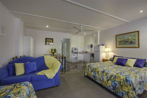 Hi-Way Units Motel - Accommodation Resorts 0
