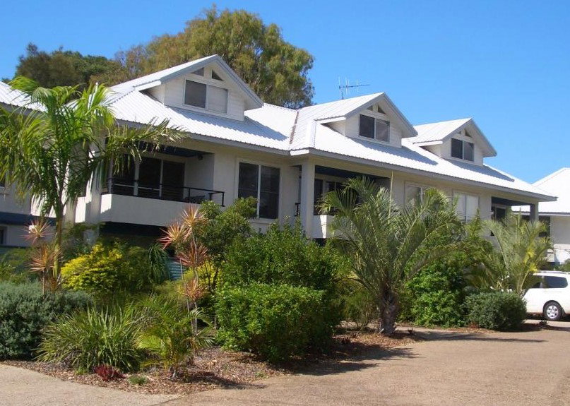 Walkervale QLD Accommodation Resorts