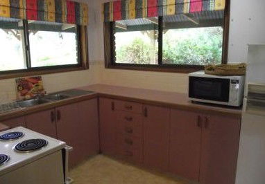 Jenny Wren - Holiday Home - Accommodation Resorts 3