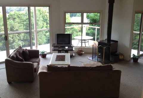 Ravensbourne Escape Kookaburra Kottage - Accommodation Resorts 3