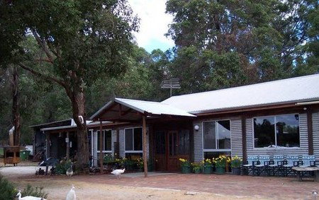 Loose Goose Chalets - Accommodation Resorts 2