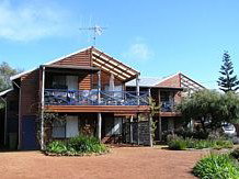 Rainbow House - Accommodation Resorts 2