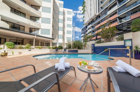 West End Central Apartments - Accommodation Resorts 1