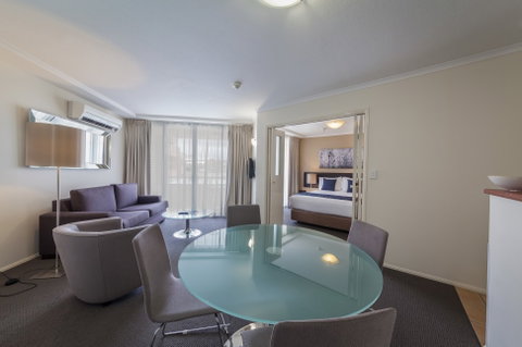 West End Central Apartments - Accommodation Resorts 5
