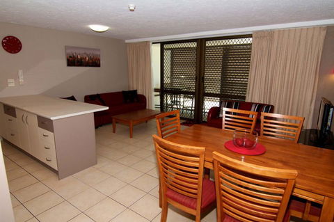 Merrima Court Holidays - Accommodation Resorts 2