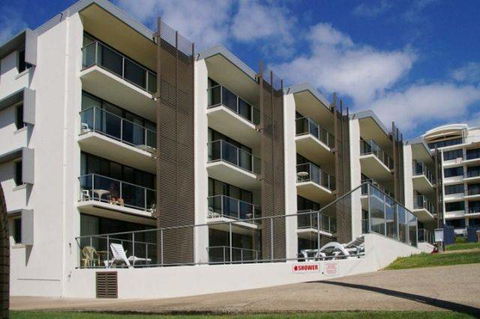 Merrima Court Holidays - Accommodation Resorts 4