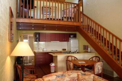 The Great Escape Lofts - Accommodation Resorts 3