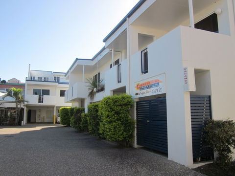 Cosmopolitan Motel And Serviced Apartments - Accommodation Resorts 3