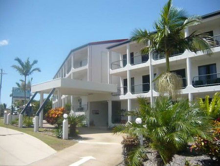 L'Amor Holiday Apartments - Accommodation Resorts 0