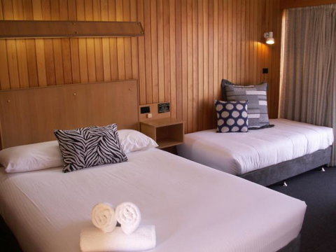 Court Street Motel - Accommodation Resorts 1