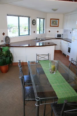 Santa Fe Holiday Apartments - Accommodation Resorts 3