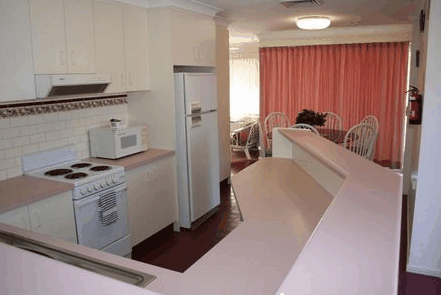 Clifford Park Holiday Motor Inn - Accommodation Resorts 3