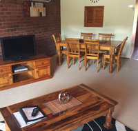 Cleveland Visitor Villas Motel  Shailer Park Garden Villas - Accommodation Resorts