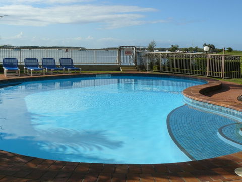 Broadwater Shores - Accommodation Resorts 11