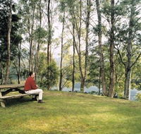 Tullah Lakeside Chalet - Accommodation Resorts