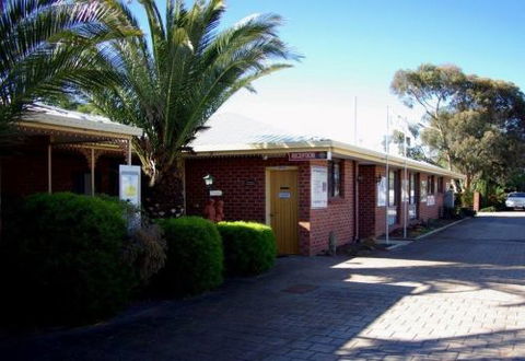 Roundhouse Motel - Accommodation Resorts 5